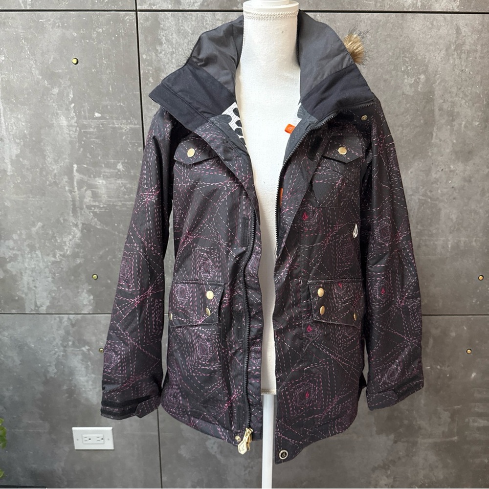 Volcom Nimbus 10,000mm/10000GM2 Snowboard Jacket Thermal Pink Pattern Women S